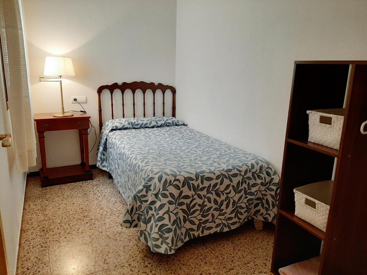 Apartamentos Franch Hospitalet De L'Infant Exterior photo